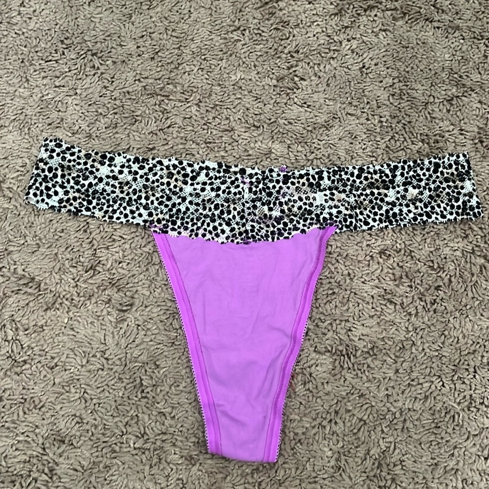VS lace thong panty